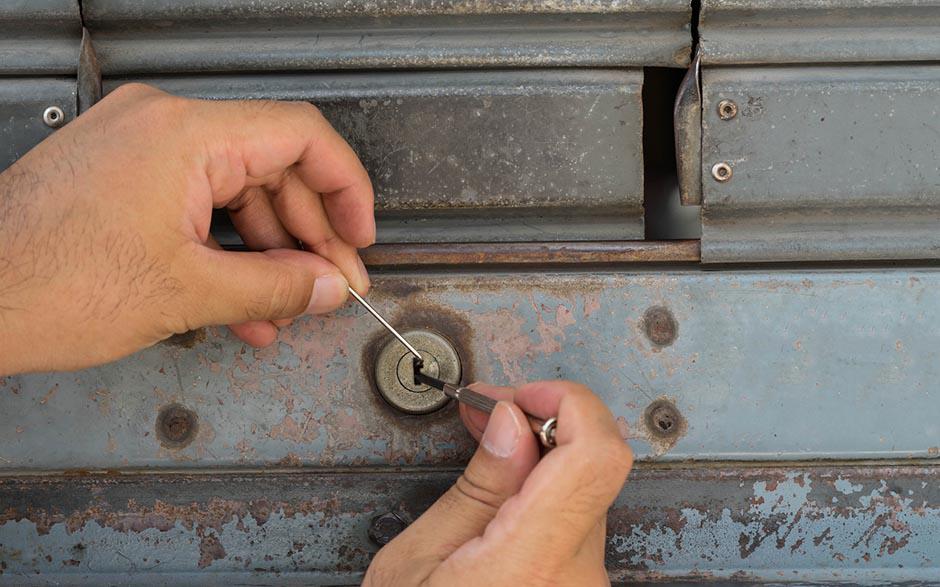 l'ouverture de porte Wissous
